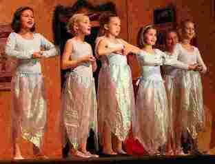 Christmas Musical for Children! - A Christmas Peter Pan!