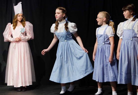 Christmas Musical for Children to Perform!  A Christmas Wizard of Oz!