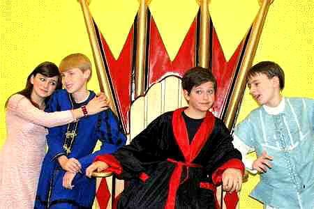 The Emperor's New Clothes - Large Cast Playscript for kids to perform