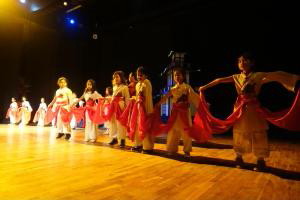 Child performers in Mulan