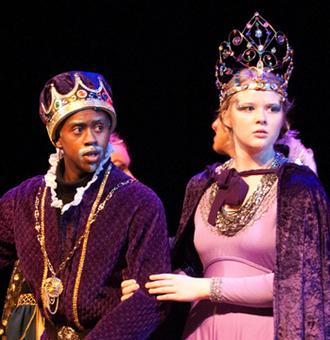 Script for a Large Cast of High Schoolers!  Princess and the Pea!