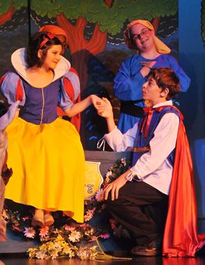 Snow White Fun Easy Play Script for Kids to Perform