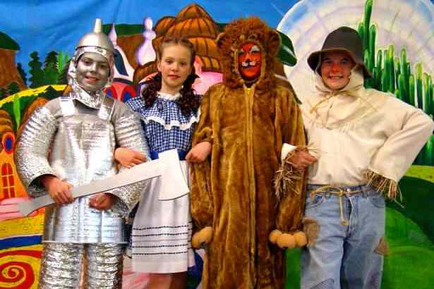 A Christmas Wizard of Oz - christmas musical for kids to perform